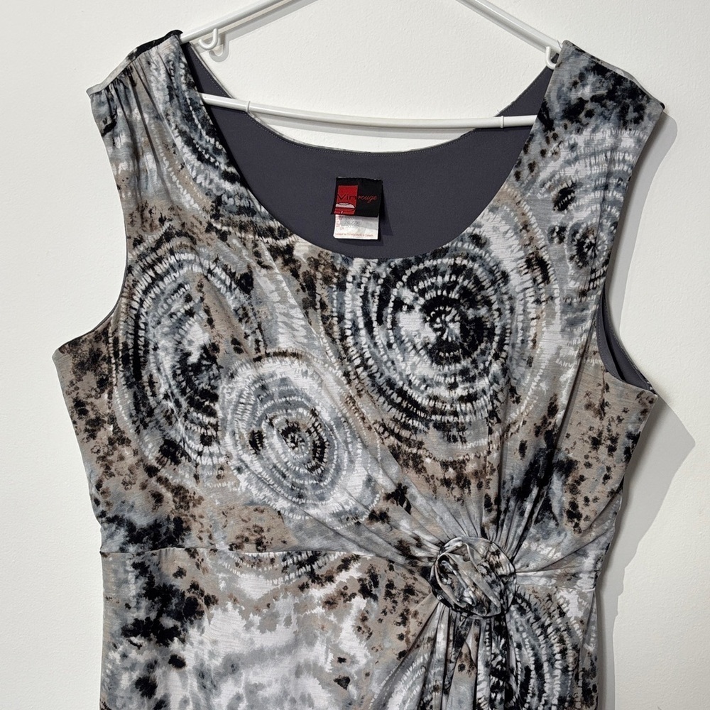 Vin Rouge Stylish Gray and White Dress